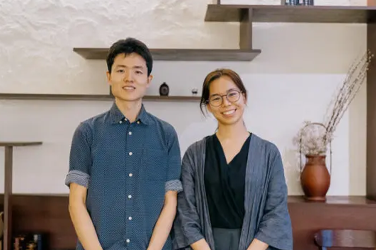 Koto Tea Space เป็นร้านชาญี่ปุ่นย่านเจริญกรุง โดยคู่รัก